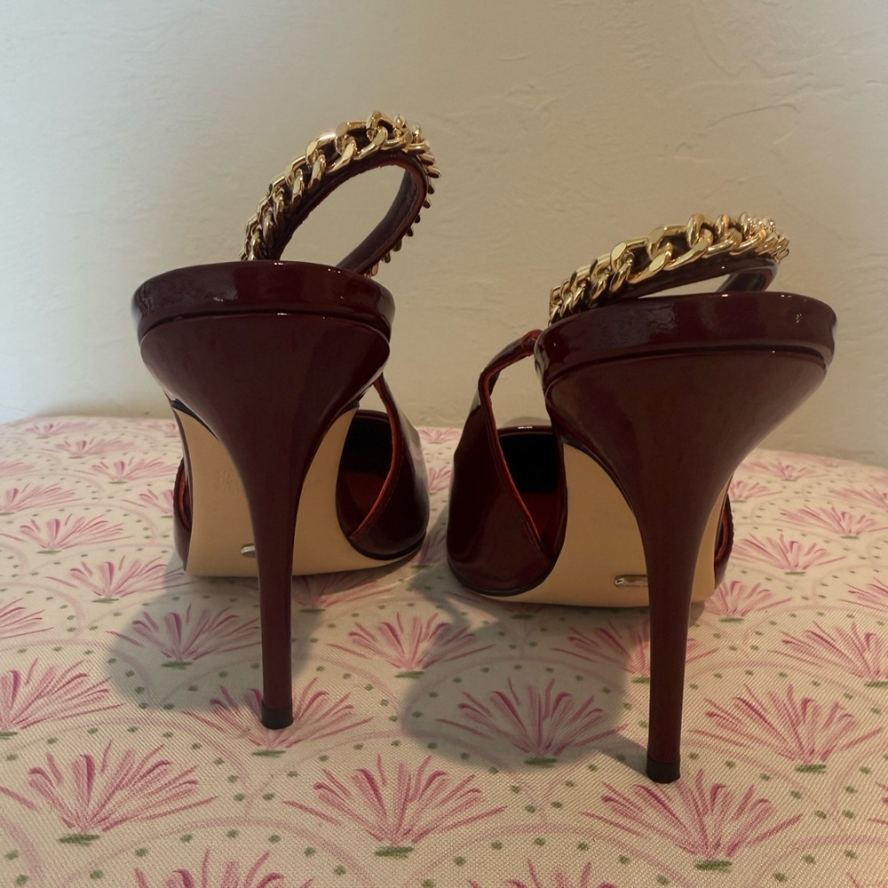 Tony Bianco Burgundy Patent Slingback Pumps with Gold Chain - Picture 4 of 6